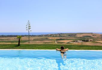 Torre Bonera. Green Resort has Balcony rooms