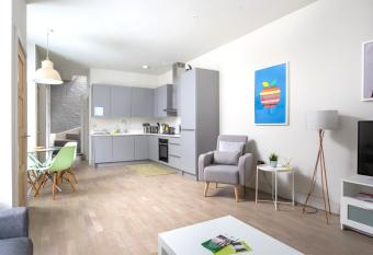 Oxford Passage Coach House allows 18 year olds to book a room