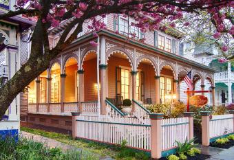 The Mason Cottage Downtown allows 18 year olds to book a room