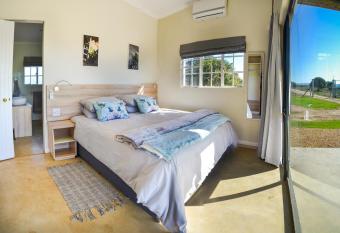 Addo Park Vista allows 18 year olds to book a room