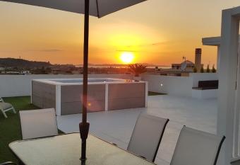 L isola di Ago has rooms with a private hot tub