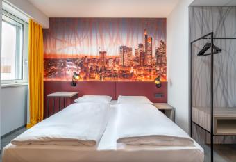 Campanile Frankfurt Offenbach allows 18 year olds to book a room