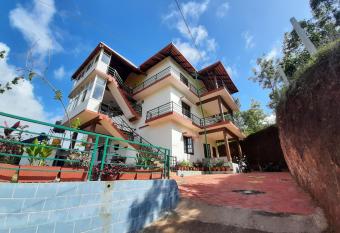 Daisey Dee Homestay allows 18 year olds to book a room