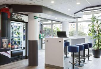 Ibis Budget Fresnes Orly allows 18 year olds to book a room