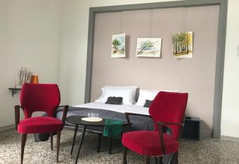 JESUS 2 allows 18 year olds to book a room