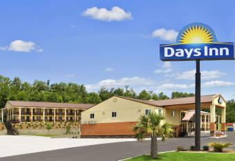 Days Inn by Wyndham Fultondale has Smoking rooms