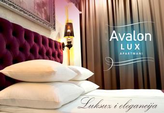 Avalon Lux Studio Apartment has Balcony rooms