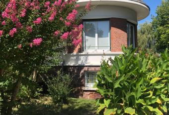 La Coque de Maripas Labouheyre allows 18 year olds to book a room