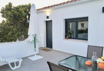 Mediterranea Suite Apartment has Balcony rooms
