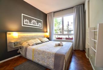 Mendoza Centro Aparment allows 18 year olds to book a room