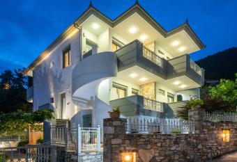 Apartments Exadas has Balcony rooms