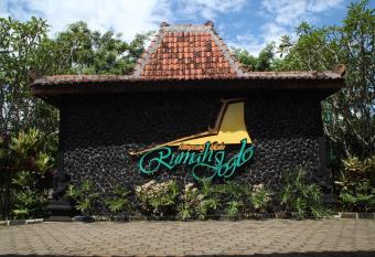 Kampoeng Wisata Rumah Joglo has Balcony rooms