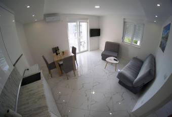 Lea allows 18 year olds to book a room