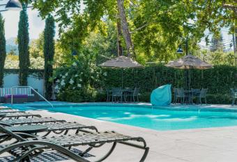 Best Western Plus Stevenson Manor has Balcony rooms