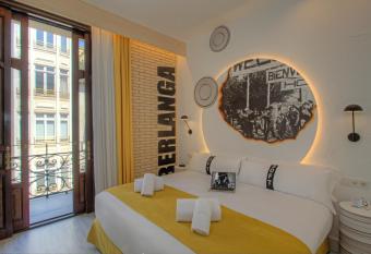 Casual Socarrat Valencia - Adults Only allows 18 year olds to book a room