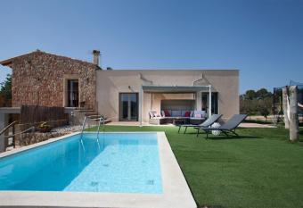 Finca Monserrat has Balcony rooms