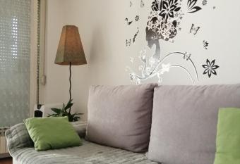 Apt Ana allows 18 year olds to book a room