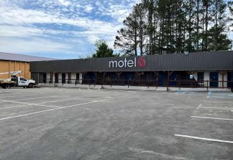 Motel 6 Cordele, GA allows 18 year olds to book a room