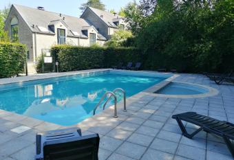 Durbuy, ses ruelles pittoresques et sa gastronomie has Balcony rooms