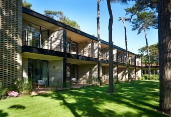 Apartamenty DECK Jurata allows 18 year olds to book a room