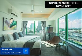 Z HOTEL allows 18 year olds to book a room