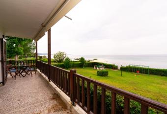 POLICHRONO BY THE SEA has Balcony rooms