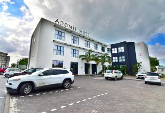 Adonis Cupecoy allows 18 year olds to book a room