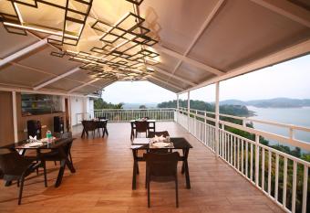 Bonita Banasura allows 18 year olds to book a room