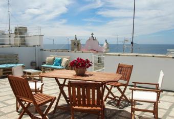 Le tre isole - by AP Apartment allows 18 year olds to book a room