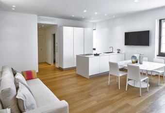 Suite Lario allows 18 year olds to book a room