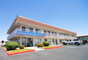 Studio 6 El Paso East has Smoking rooms