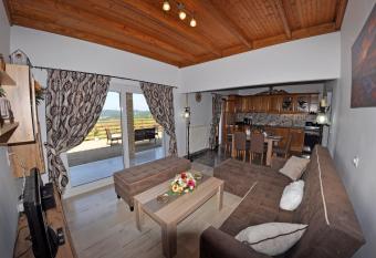 Villa Angelko has Balcony rooms