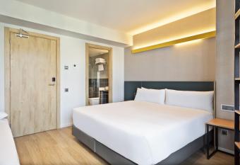 Hotel Brick Barcelona allows 18 year olds to book a room