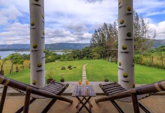 StayVista at Jal By The Bay has Balcony rooms