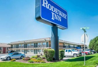 Rodeway Inn Greeley has Smoking rooms