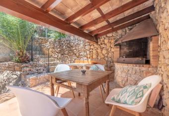 Villa Creus has Balcony rooms