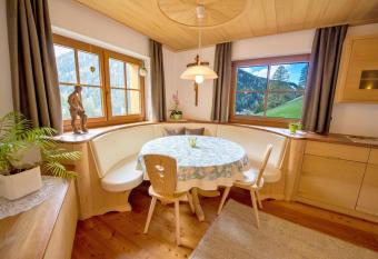 Chalet Prinoth has Balcony rooms