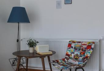 Apartment Mihajlovic allows 18 year olds to book a room