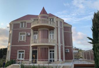 Luxury Villa with pool and waterfall has Balcony rooms