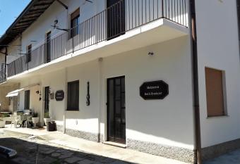 Malpensa Bed & Breakfast has Balcony rooms