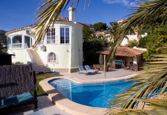 villa Belucra,10p,seaview,jacuzzi,pool has Balcony rooms