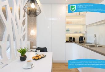 Raj 4 ul. Rajska Stare Miasto has Balcony rooms