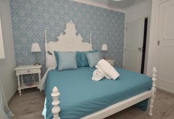 Irene s Place Marina allows 18 year olds to book a room