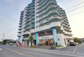 Sound Swell Resort allows 18 year olds to book a room