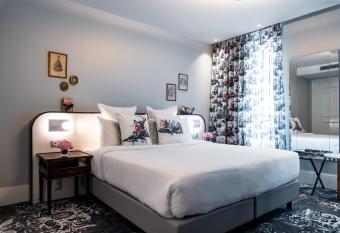 Normandy Le Chantier allows 18 year olds to book a room