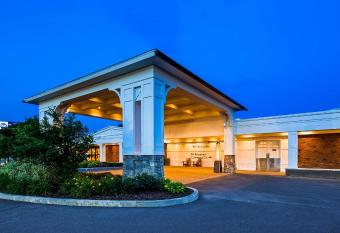 Best Western University Inn allows 18 year olds to book a room
