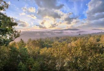 Thunder Mountain Retreat Vacation Home has Balcony rooms