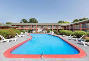 Americas Best Value Inn St. Joseph at I-29 has Smoking rooms