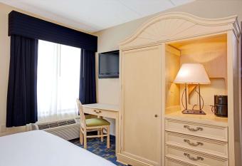 Windsor Hotel has Smoking rooms