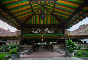 Pondok Tingal Borobudur allows 18 year olds to book a room